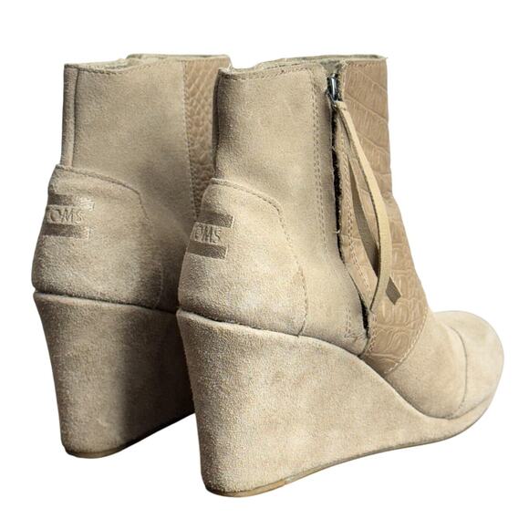 Women's Toms Desert Wedge Taupe Suede Leather Bootie Heels - Picture 9 of 12